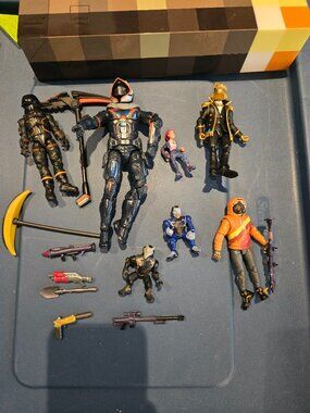 Fortnite Action Figure & Accessory Lot | Mixed Sizes | Multicolor